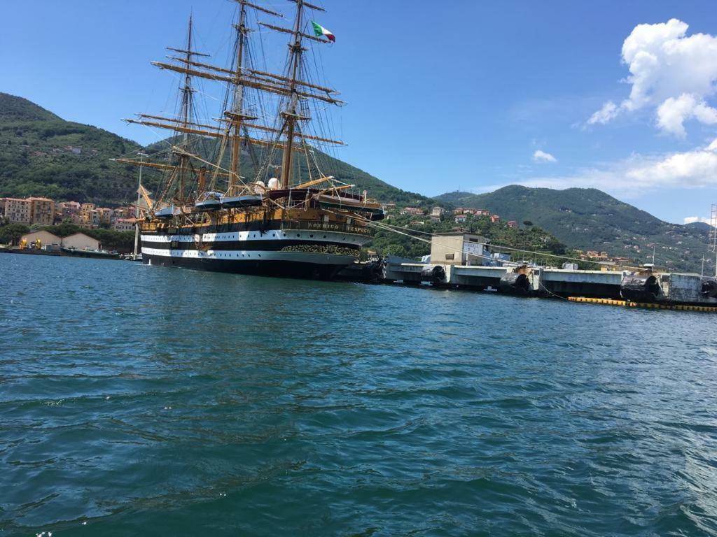 Tre Pini Apartment La Spezia Bagian luar foto